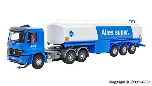 Viessmann 8033 MB ACTROS 3-akslet forvogn med ARAL tanksættevogn, basis, funktionel model